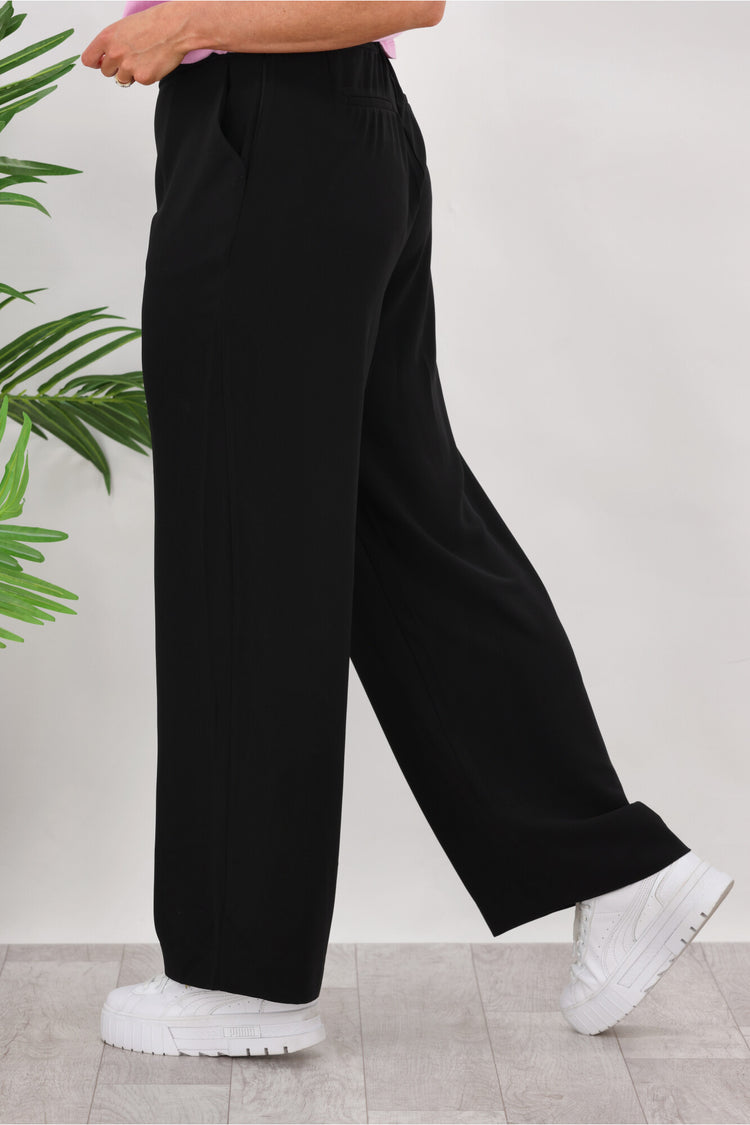 Buy Women Black Scuba Wide Leg Pants Online At Best Price - Sassafras.in